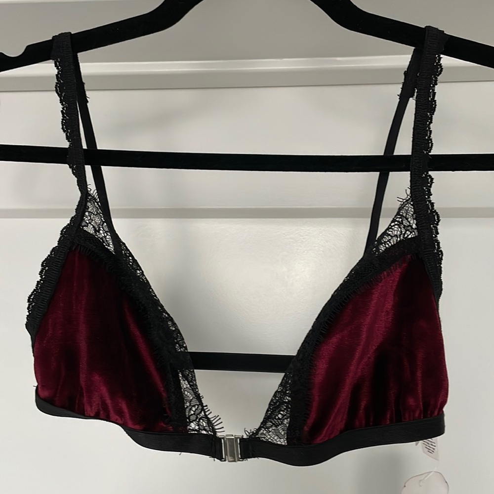NWT Hanky Panky Velvet and Lace Bralette Size Small
